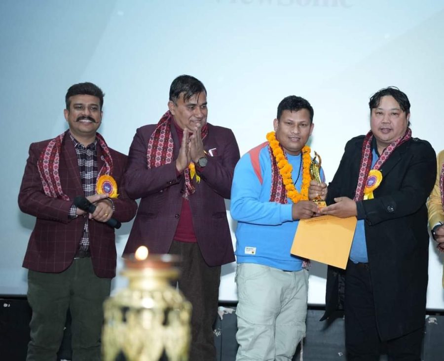 नवलपुरे लोक गायक कृष्ण गैरेले जिते रास्ट्रीय अवार्ड