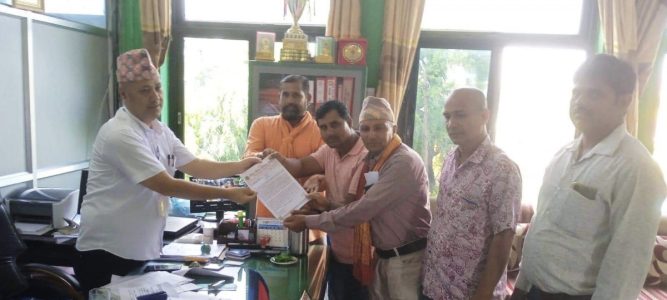 प्रचण्डको हिन्दु बिरोधी अभिव्यक्ति विरुद्ध विश्व हिन्दु परिषदले बुझायो ज्ञापन पत्र Gandakiaaja