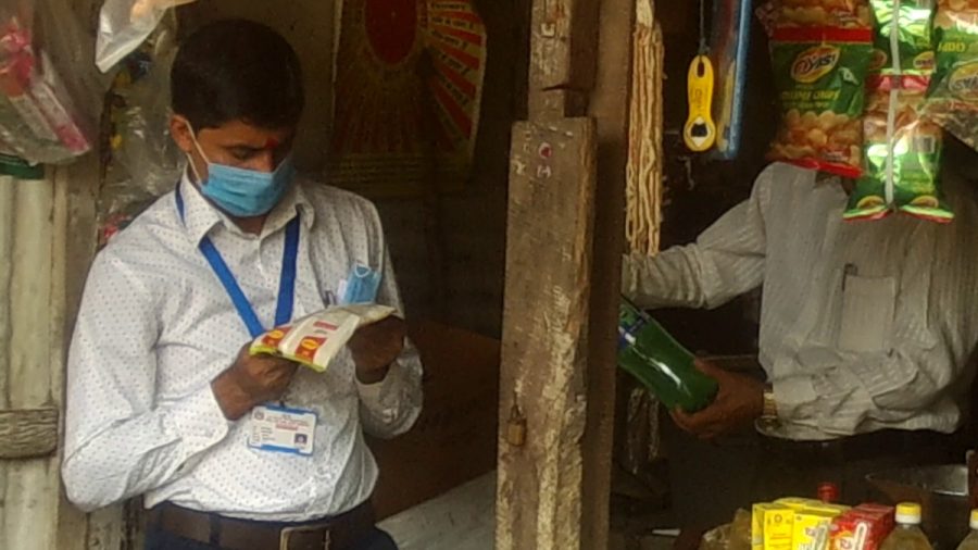 चाडपर्व नजिकिए संगै नवलपुरमा बजार अनुगमन सुरु